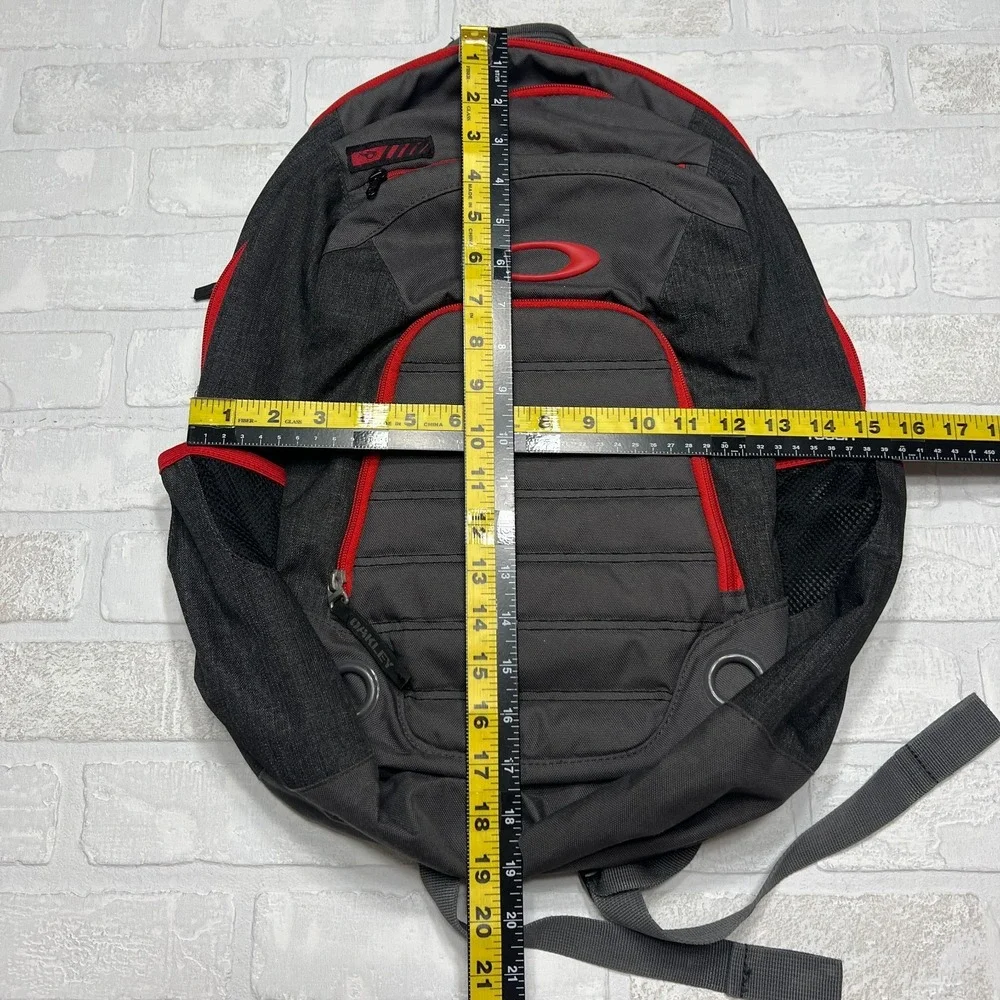 Oakley Backpack 5 Speed Pack Gray Red Travel Commute School‎ Work College